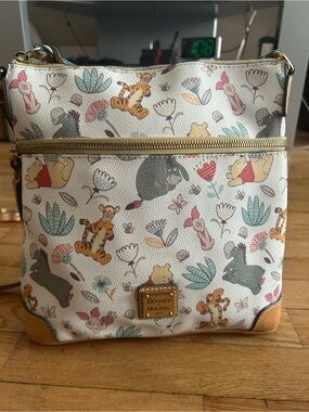 Dooney & Bourke Rare Winnie thePooh Character Crossbody pet free smoke free home